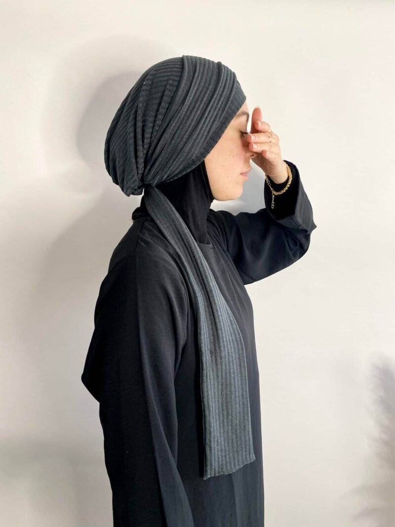 hijab Turban Croisé en Maille à enfiler