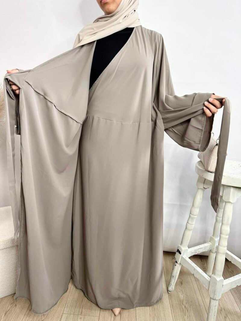 Abaya à Nouer