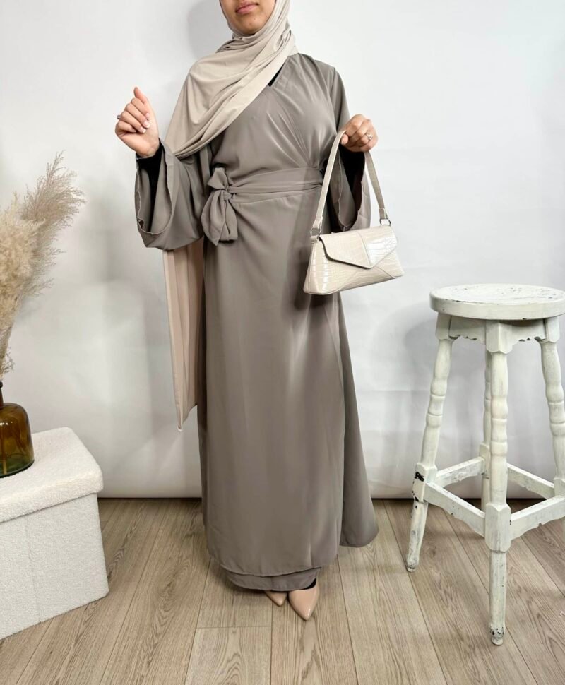 Abaya à Nouer