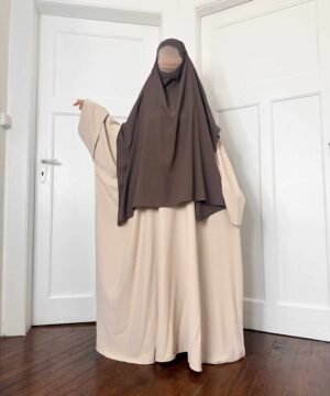 Khimar carré à fentes soie de médine Chocolat porté