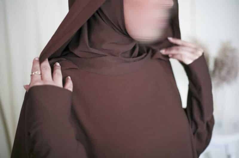 Jilbab Capuche de prière long marron zoom hijab