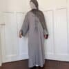 Abaya Dubai avec nœuds gris ficelle manche face debout manche longue