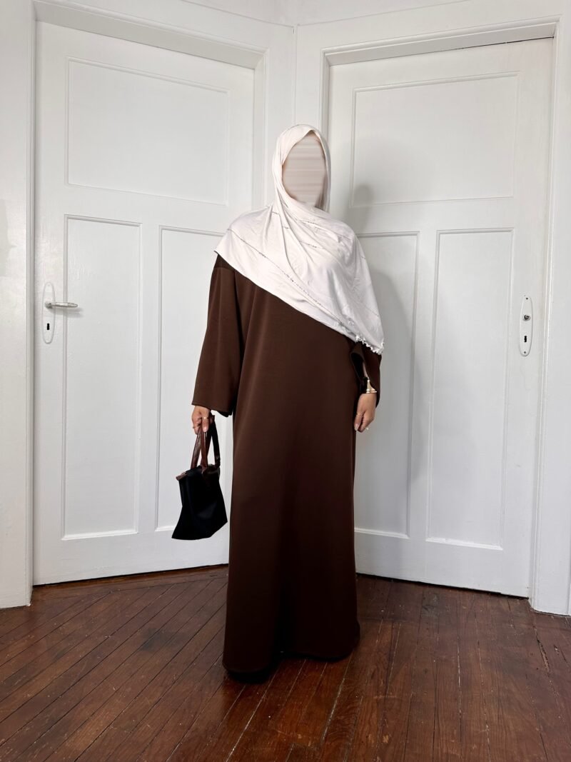 Hijab Jersey Premium avec strass, élégance et éclat pour la femme musulmane.